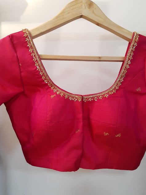 Simple Blouse Neck Work Designs, Aari Work Paithani Blouse Simple Design, Simple Aari Thread Work Blouse Design Pink, Plain Blouse Designs Simple, Simple Embroidery Designs Blouse, Thread Work Blouse Designs, Latest Fashion Blouse Designs, Silk Saree Blouse Designs Patterns, Latest Bridal Blouse Designs