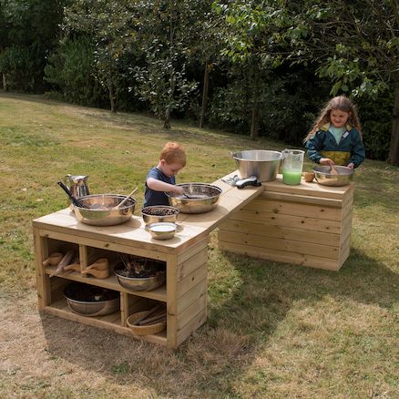 Create endless storage and play possibilities with this wooden shelving and table set. Eyfs Outdoor, Outdoor Play Kitchen, Mud Kitchens, Potting Station, Wooden Shelving, Outdoor Learning Spaces, Outdoor Play Spaces, Nature School, Storage Table