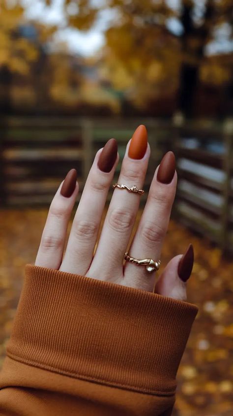 30 Trending Burnt Orange Fall Nails 2024 Burnt Red Nails, Rust Colored Nails, Rust Orange Nails, Orange Fall Nail Designs, Burnt Orange Nails Designs, Burnt Orange Nails Fall, Burnt Orange Fall Nails, Rust Nails, Terracotta Nails