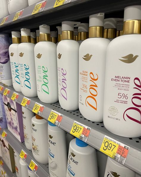 Dove Soap, Beauty Treatments Skin Care, Dove Body Wash, Natural Face Skin Care, Simple Skincare Routine, Basic Skin Care Routine, Shower Skin Care, Body Smells, Bath And Body Care