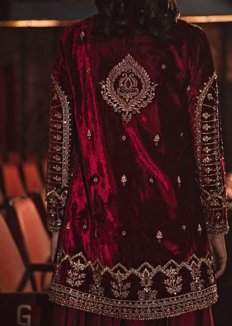 Pakistani Velvet Suits, Velvet Pakistani Dress, Mohsin Naveed Ranjha, Velvet Dresses Outfit, Mukesh Work, Velvet Suit Design, Traditional Blouse Designs, Velvet Dress Designs, Latest Bridal Dresses