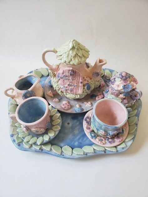 Pottery Kitchenware, Childrens Tea Sets, Ceramics Pottery Art, Cups And Saucers, Fairy House, Cute Mugs, Cups And Mugs, Clay Art, Clay Crafts