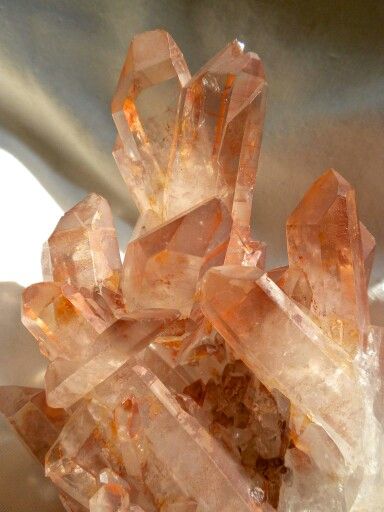 Orange Quartz, Sun Stone Aesthetic, Orange Quartz Countertop, Orange Crystal Aesthetic, Coral Crystal, Citrine Crystal Wallpaper, Quartz Crystal Aesthetic, Sunstone Aesthetic, Peach Crystals