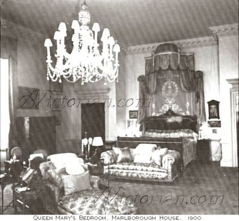 Queen Mary's Bedroom The Royal Opera House London, Marlborough House, Inside Balmoral Castle, Queen Mary’s Dollhouse, Marronnier Farm Near By The Imperial Palace, Victorian Interior, Royal Castles, Royal Residence, Antique Interior