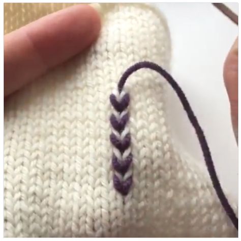 Darning Tutorial, Swiss Darning, Mending Clothes, Tattoos With Kids Names, Knitting Help, Visible Mending, Repair Clothes, Dragon Tattoo Designs, Skull Tattoo Design