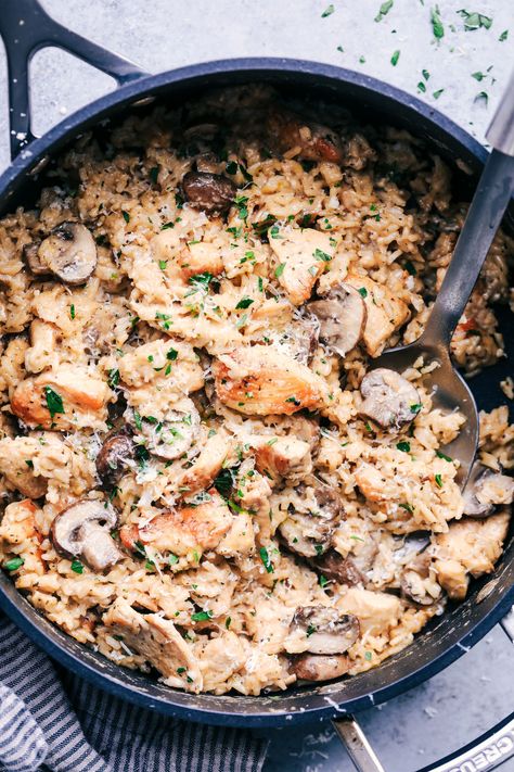 Chicken Rice Mushroom, Mushroom And Rice, Mushroom Rice Recipes, Creamy Chicken Mushroom, Chicken With Mushroom, Creamy Parmesan Chicken, Oven Meals, Creamy Chicken And Rice, Electric Skillet