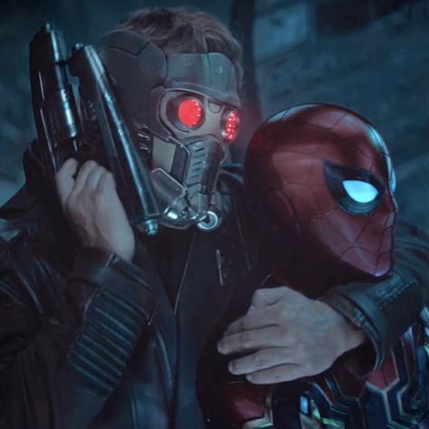 Infinity War // Peter Q. & Peter P. Spiderman Scene, Man Profile, Icons Marvel, Male Profile, Peter Quill, Man Movies, Character Actor, Star Lord, Spiderman Art