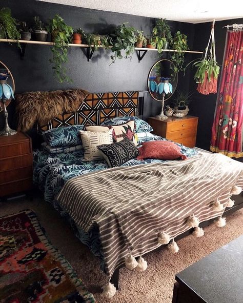 Bed With Lots Of Pillows, African Bedroom, Minimalist Bedroom Color, Interior Boho, Decor Ikea, Dekorasi Kamar Tidur, Perfect Bedroom, Exterior Ideas, Bohol