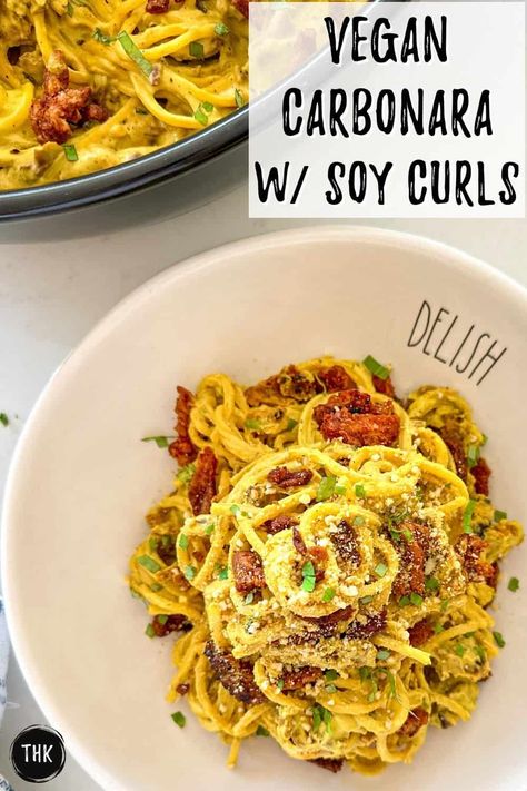 Tender spaghetti with smoky soy curl pancetta and a luscious eggy sauce makes this vegan carbonara unforgettable! Vegan Carbonara Sauce, Vegan Carbonara Pasta, Soy Curls Recipes, Vegan Carbonara, Family Meal Planning Healthy, Aunt And Niece, Vegan Italian Recipes, Soy Curls, Vegan Recipes Plant Based