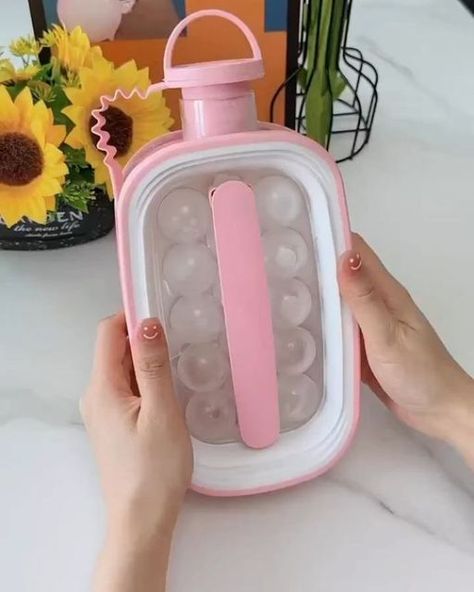 Buy Smart Gadgets on Instagram: "This product is awesome 😍😍" How To Makw, Creative Ice Cubes, Ice Maker Accessories, Pop Cubes, Round Ice Cubes, Ice Ball Maker, Round Ice, Portable Ice Maker, Gadgets Kitchen Cooking