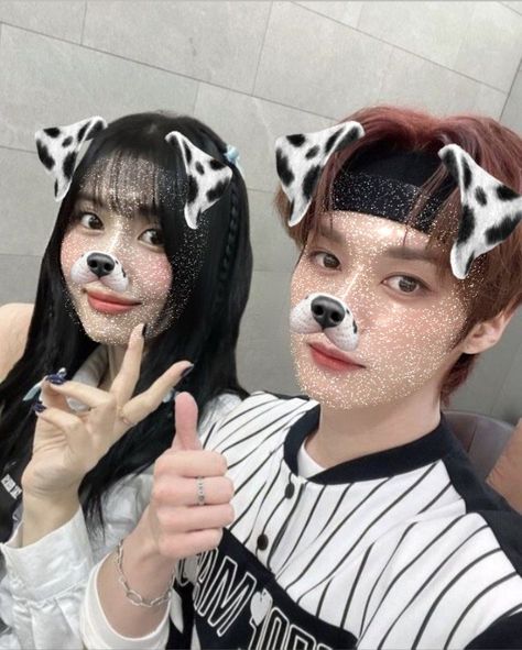 Momo & Lee Know icon with puppy filter – 𝗯𝘆 𝗺𝗲 – dont repost Lee Know Filter, Cute Kpop Icons, Lee Know Core, Hirai Momo Icons, Lee Know Pfp, Lovelys Twice, Momo Twice Icons, Kpop Idols Icons, Lee Know Icons