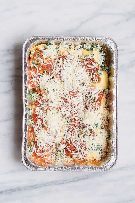 Lasagna Freezer Meal, Easy Healthy Freezer Meals, Ravioli Lasagne, Freezer Dinners, Slow Cooker Freezer Meals, Ravioli Lasagna, Freezer Friendly Meals, Freezable Meals, Freezer Meal Planning