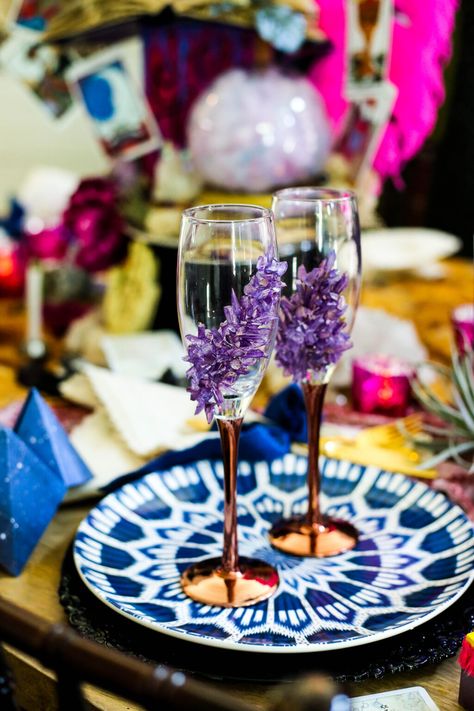 Amethyst Party, Wine Glasses Diy, Color Shift Paint, Wine Glass Wedding, Diy Wine Glasses, Crystal Uses, Glass Wedding, Amethyst Crystals, 22nd Birthday