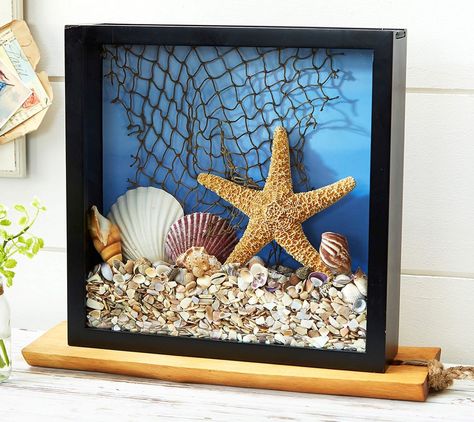 Shadowbox using seashells I've found Bedroom Ideas Beach Theme, Bedroom Ideas Beach, Beach Shadow Boxes, Seashell Shadow Boxes, Shadow Box Ideas, Beach Bedroom Decor, Art Coquillage, Diy Shadow Box, Nautical Crafts