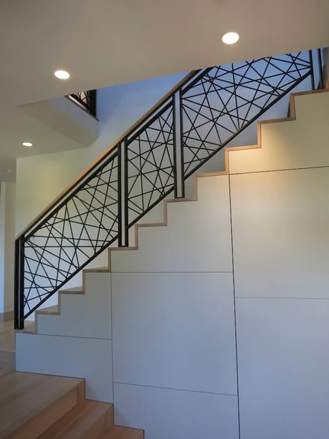 Railings | 522 Industries Industrial Stairs Design, Pagar Modern, درابزين السلم, Industrial Stairs, Modern Stair Railing, Staircase Railing Design, Handrail Design, Stairs Design Interior, Iron Stair Railing