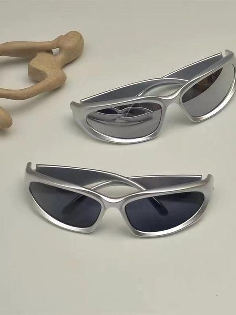 https://amzn.to/3KCOhED | Are you ready to rock your fashion game with a touch of nostalgia? Look no further than these amazing 90s Y2K fashion sunglasses! Step back in time and embrace the retro vibes that are in high demand today. Be the envy of your friends as you effortlessly flaunt your unique and individual style. Don't miss out on this opportunity to own a piece of fashion history - grab these sunglasses now and be the trendsetter. Y2k Glasses, Pretty Sunglasses, Classy Glasses, Funky Glasses, Style Aesthetics, Retro Future, Y2k Sunglasses, Trendy Mens Fashion, Black Y2k