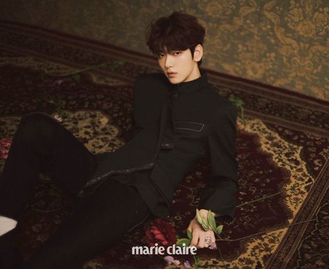 Marie Claire Magazine, Tied Shirt, Vogue Japan, Looking Dapper, Elle Magazine, Women Magazines, Best Model, Studio Album, Marie Claire