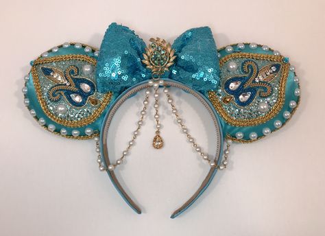 Handmade Princess Jasmine Aladdin Disney Inspired Minnie Mouse Ears from 321 Glitterbug at Etsy.  https://www.etsy.com/shop/321Glitterbug Micky Ears, Princess Jasmine Aladdin, Mouse Diy, Disney Parties, Aladdin Disney, Disney Wear, Diy Disney Ears, Disney Ears Headband, Disneyland Ears