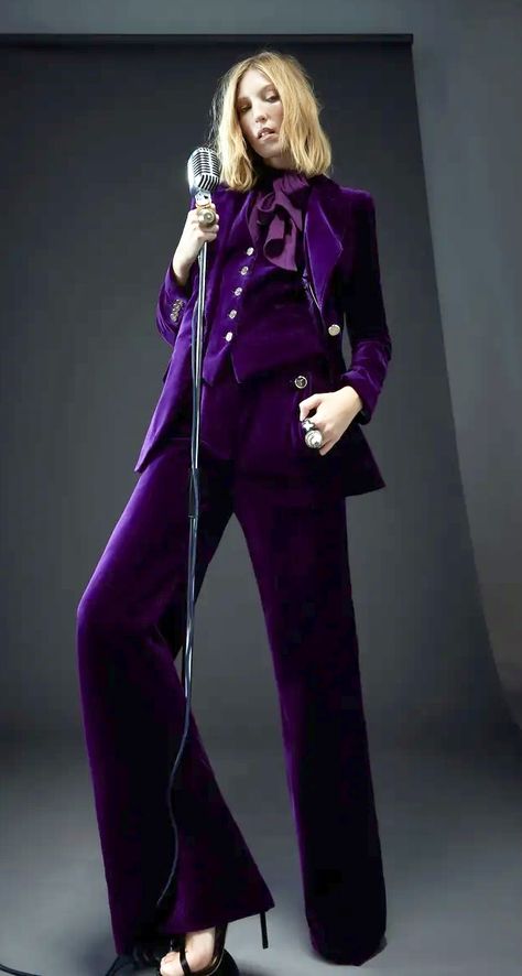 Twst Oc, Red Pantsuit, London Fall, Purple Suits, Velvet Suit, Junior Fashion, Rock Outfits, Fall Winter Wardrobe, Temperley London