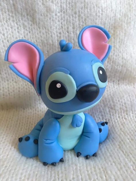 Fondant Stitch Cake Topper, Disney Clay Ideas, Lilo And Stitch Cake, Clay Animation, Stitch Cake, Fondant Animals, Lego Craft, Clay Diy Projects, Fondant Toppers