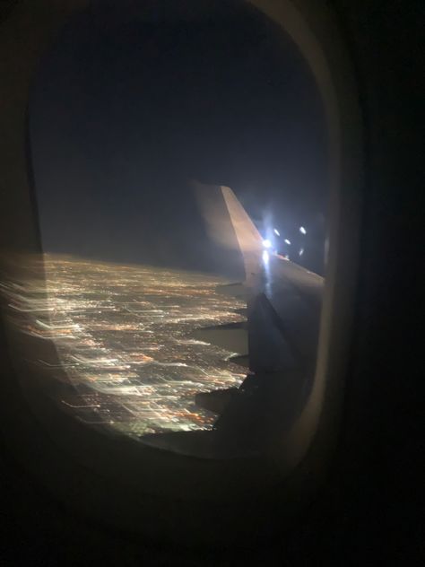 Late night trip from LAX airport at night Airport At Night, Airplane Window View, Plane Photos, Plane Window, Airport Pictures, Airport Aesthetic, Sydney Airport, Episode Backgrounds, Beautiful Scenery Photography