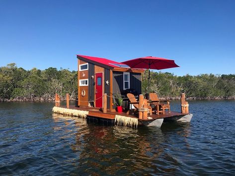 The Happy Crabby - Key Largo (Gilbert’s) Houseboat Rentals, Tiny House Vacation, Houseboat Living, Fl Keys, Go Glamping, Waterfront Restaurant, The Florida Keys, Floating House, Summer Trip