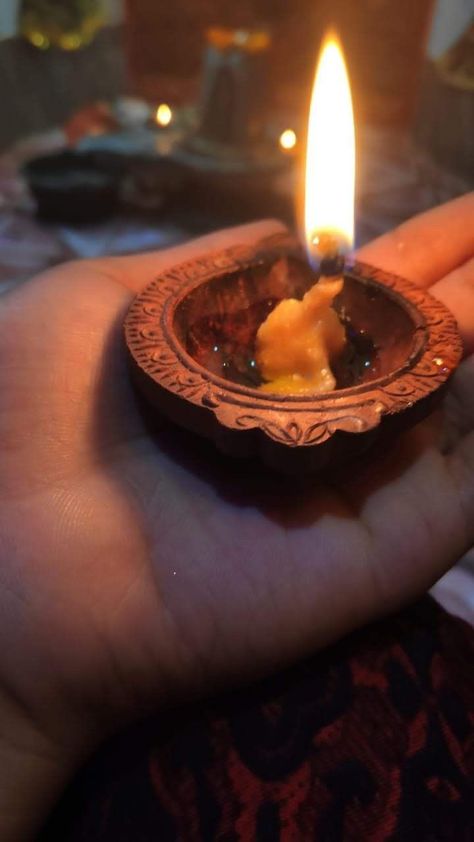 Diya Photos For Diwali, Diwali Vibes Instagram Story, Diwali Mahadev, Diwali Snap Story, Diwali Girls Dp, Diwali Vibes Snapchat, Festive Vibes Captions, Happy Diwali Snap, Diwali Snap Ideas