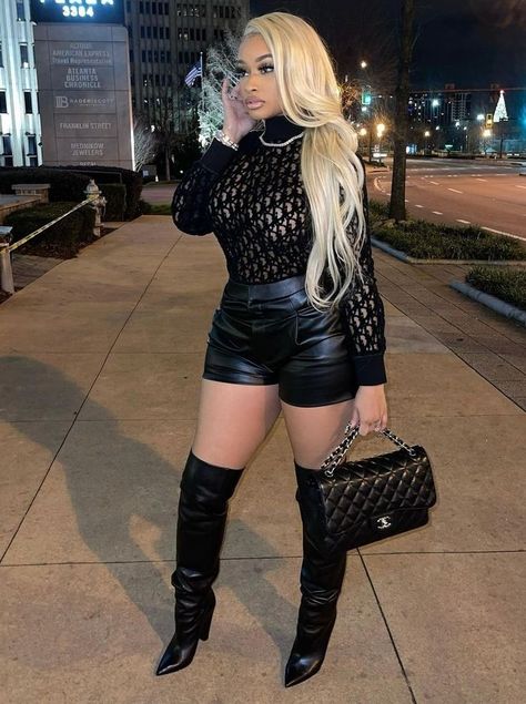 Knee High Boots Outfit Club, Black Thigh High Boots Outfit, Fashion Outfits Black, Leather Shorts Outfit, Black Boots Outfit, Concert Outfit Ideas, High Boots Outfit, Cute Birthday Outfits, Club Fits