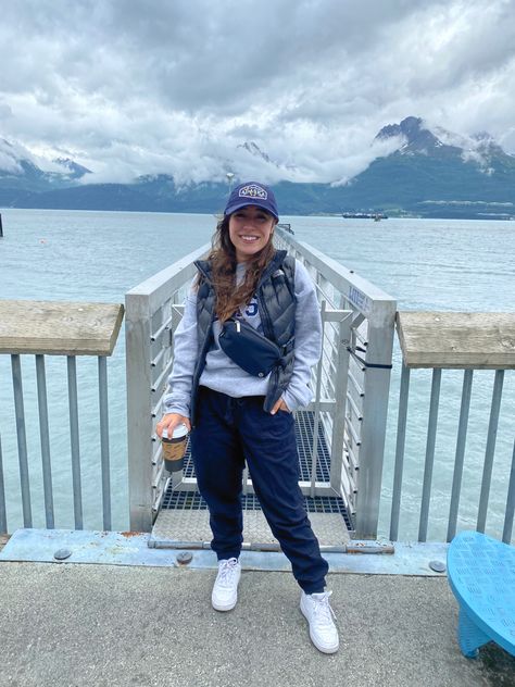 #AlaskaFit #HikingFit Cute Outfits For Alaska, Alaska Fashion Summer, Canada Vacation Outfits, Alaska Spring Outfits, Alaska Outfits October, Alaska Outfits Spring, Alaska In July Outfits, Alaska Fall Outfits, Cute Layered Outfits Winter