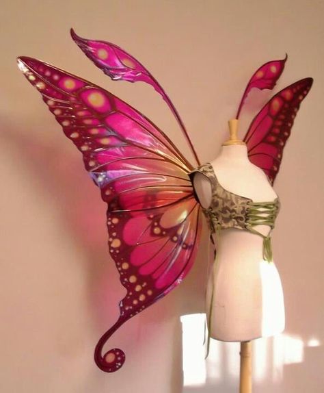 Giant Swallowtail, Fairy Costume Diy, Wings Fairy, Fairy Cosplay, Butterfly Fashion, Fairy Dragon, Fairy Aesthetic, Fairy Figurines, Wings Costume