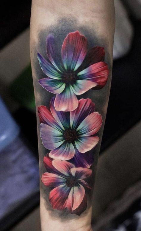 Colorful Flower Tattoo, Realistic Flower Tattoo, Cover Up Tattoos For Women, Tattoo Cover Up, Geniale Tattoos, Halloween Tattoo, Tatuaje A Color, World Tattoo, Women's Tattoo