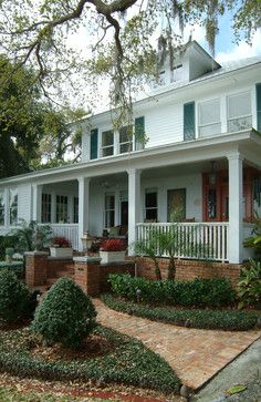 Eclectic Exterior Design Ideas, Pictures, Remodel and Decor Brick Bungalow Exterior, Eclectic Exterior, Brick Walkways, Front Porch Design Ideas, Brick Porch, Front Porch Steps, Porch Design Ideas, Brick Pathway, Brick Steps