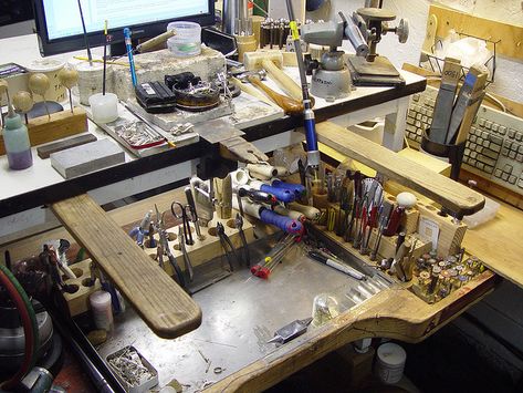 Gary's HomeMade Jeweler's Workbench by SeaGlassJeweler, via Flickr Jewelry Studio Organization, Jewelers Workbench, Workbench Designs, Jewellers Bench, Jewelers Tools, Workshop Studio, Studio Organization, Jewelry Workshop, Jewelry Studio