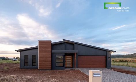 Check out this stunning Wildflower 274 home recently built by Stroud Homes Toowoomba. Boasting dark features on both the Skillion facade and interior finishes, this spacious home will defiantly be the talk of the neighbourhood! #stroudhomes #feelslikehome #newhome #blackandwhitequotes #happy #exciting #lovedbyyou #wildflower274 #wildflower274skillion Skillion Roof Interior, Skillion Roof House, Skillion Roof House Plans, Skillion Roof Facade, Simple Pole Barn Homes Contemporary, Australian Home Floor Plans, Prairie Style Houses Exterior Ranch, Shed Homes Australia Floor Plans, Passive House Floor Plans Australia