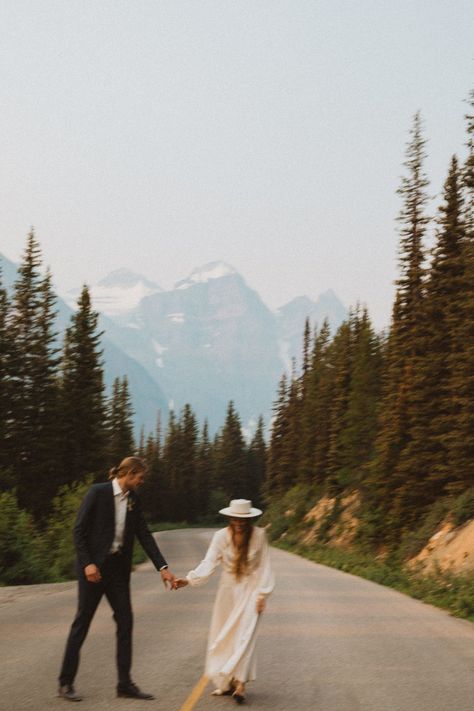 Mountain Lake Wedding Photos, Elopement Dress Mountain, Banff Elopement Summer, Summer Mountain Engagement Photos, Hiking Elopement Photos, Banff Wedding Photos, Mountain Lake Elopement, Wedding Photos Mountains, Casual Mountain Wedding