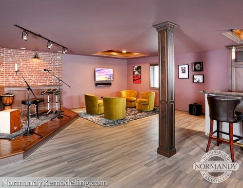 Basement remodel with lounge, stage and wet bar Basement Music Studio, Basement Music Room, Modern Music Room, Teen Lounge Rooms, Cheap Basement Remodel, Basement Rec Room, Music Room Ideas, Lounge Room Ideas, Home Music Rooms