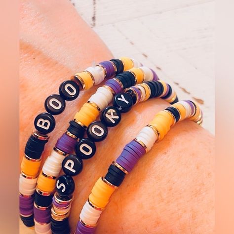 Boo 👻 Spooky 👻 Halloween Bracelet Stack Rhinestone Beaded Bracelet, Fall Beaded Bracelets Ideas, Spooky Friendship Bracelet, Fall Theme Bracelets, Friendship Bracelet Clay Beads, Clay Bead Halloween Bracelet Ideas, Fall Inspired Jewelry, Fall Bracelet Color Combos, Halloween Things To Sell