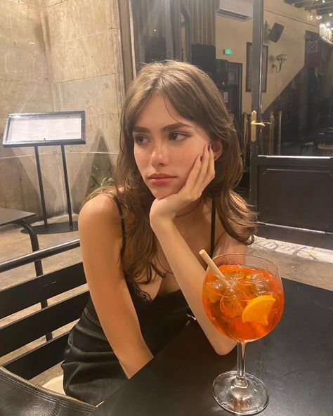 claudia cook (@claudiacookgomes) Claudia Cook Gomez Icon, Claudia Cook, Claudia Gomez, Real Friends, Instagram Models, Face Claims, Pretty People, Models, Hair