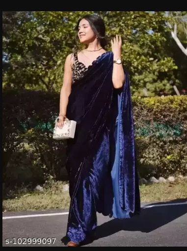 Pihu Gupta, a 21-year-old girl, possesses a gentle demeanor that radi… #romance #Romance #amreading #books #wattpad Work On Blouse, Saree With Embroidery Work, Blue Color Saree, Velvet Saree, Royal Look, Soft Silk Sarees, Bollywood Saree, Embroidery Work, Model Photos