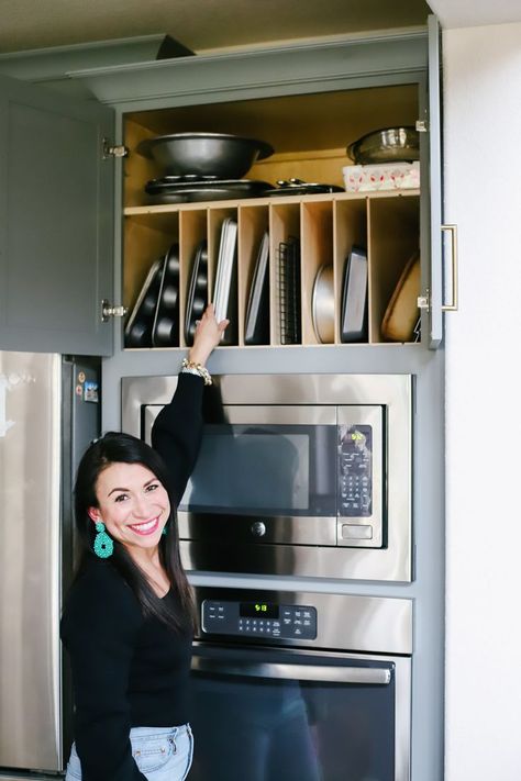 Desain Pantry Dapur, Desain Pantry, Kabinet Dapur, Kitchen Organisation, Kitchen Pantry Design, Wardrobe Door, Diy Kitchen Storage, Kitchen Cabinet Organization, Door Designs