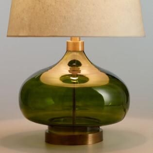 Green Glass Lamp Base, Table Lamp Green, Bed Side Lamps Ideas, Bed Side Table Lamp, Bed Side Lamp, Side Table Lamp, Antique Table Lamps, Green Table Lamp, Glass Lamp Base