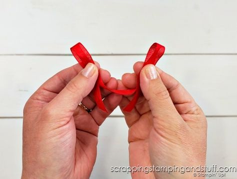 Bow Tying Hack For Beginners - No Fail Bow Tying Tip! Tie A Bow With A Fork, How To Tie A Tiny Bow, Easy Small Bows With Ribbon, How To Tie A Bow With A Fork, Hand Tied Bows Tutorial, How To Tie A Simple Bow, Finger Bow Tutorial, How To Tie The Perfect Bow, How To Tie A Bow With Ribbon Step By Step