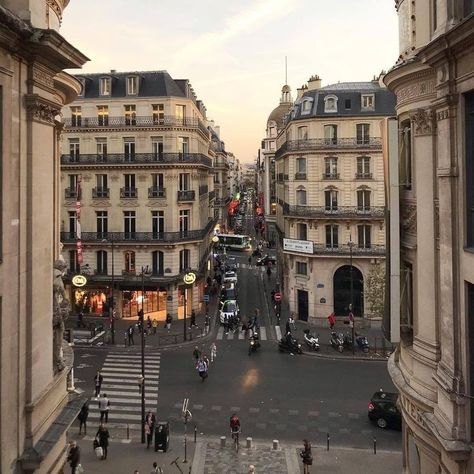 French Aesthetic, Paris Dream, France Aesthetic, Paris Vibes, Europe Aesthetic, Parisian Lifestyle, Parisian Vibes, Parisian Life, Paris Aesthetic