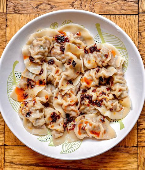 Korean Dumplings, Little Woman, Frozen Dumplings, Dumpling Filling, Steamed Dumplings, Dumpling Wrappers, Garlic Chives, Savoury Recipes, Dried Mushrooms