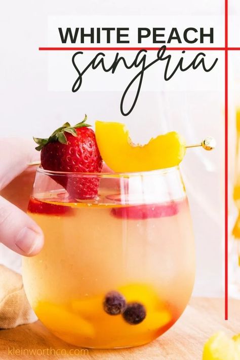 Brandy Sangria, Peach Sangria Recipes, Blueberry Margarita, White Peach Sangria, White Sangria Recipe, Frozen Pina Colada, Sangria Cocktail, Fruity Wine, Entertaining Food