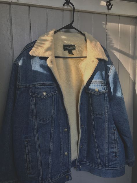 Vintage Winter Denim Jacket In Medium Wash, Faded Vintage Denim Jacket For Winter, Britpop Aesthetic, Vintage Brown Denim Jacket For Winter, Vintage Denim Jacket For Streetwear, Jean Jacket Grunge, Indie Sweater, Men’s Denim Jacket Aesthetic, Levi Denim Jacket