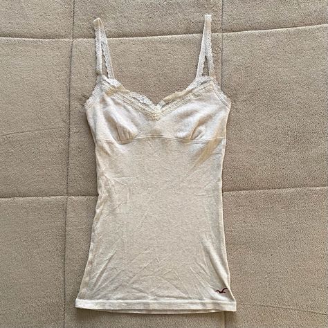 Y2K 2000s Off White Dainty Lace Trim Angelcore Coquette Cottagecore Holister Cami Tank Top #y2k #2000s #Hollister #coquette #angelcore #2000sfashion #y2kfashion #dainty White Tank Top Coquette, Y2k Cami Top Outfit, White Top Y2k, White Lacy Tank Top, White Y2k Tank Top, White Tank Top Aesthetic, 1990 Clothes, Y2k Tank Top Outfit, Lace Cami Top Outfit