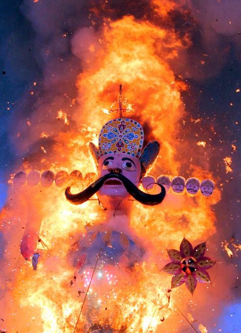 Ravan Pic, Dussehra Ravan, Ancient Indian Paintings, Happy Dusshera, Happy Dussehra Wishes, Hanuman Ji Wallpapers, Holi Photo, Bhakti Yoga, Vedic Art