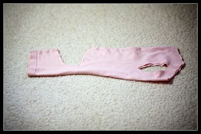 Diy Cat Collar After Surgery, Onesie For Cat After Surgery Diy, Diy Clothes For Cats, Diy Kitten Clothes, Dog Spay Recovery, Post Surgery Clothing, Kitten Clothes, Chat Diy, Cat Onesie