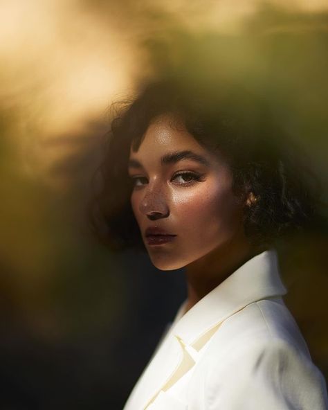 Tashi Rodriguez (@tashimrod) • Photos et vidéos Instagram Tashi Rodriguez, Ethereal Photography, Outdoor Portrait Photography, Shots Photography, Musician Portraits, Dreamy Photography, Dark Theme, Portrait Photoshoot, Beach Portraits